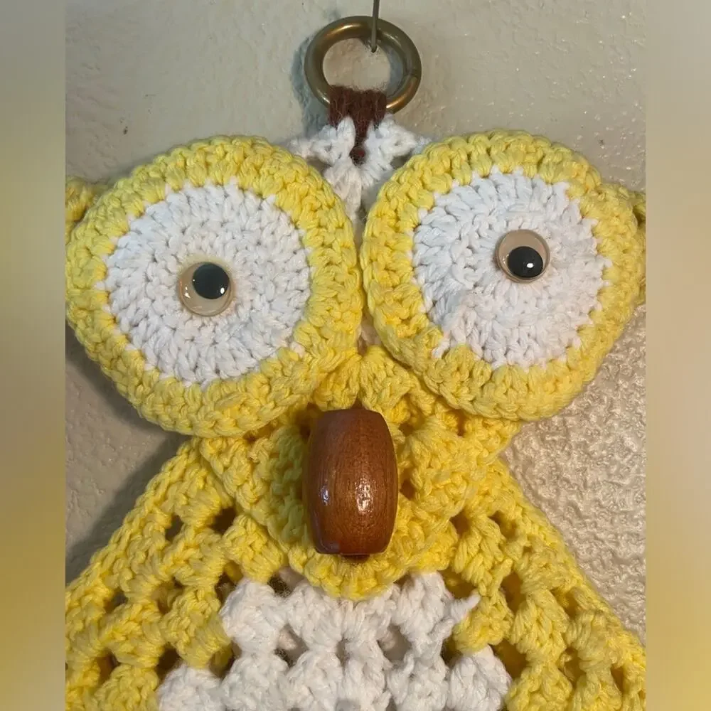 Vintage Crochet Owl Ring Towel Holder, Granny Square‎ Retro Decor